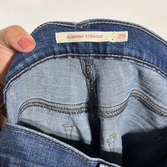 Levi's Slimming Straight Frayed Hem Medium Wash Denim Jeans Size 29 - Picture 10 of 11